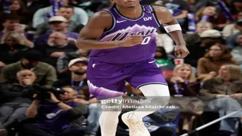 印尼队遭遇惨败？35分钟内0-3输给澳大利亚，欧文独中两元